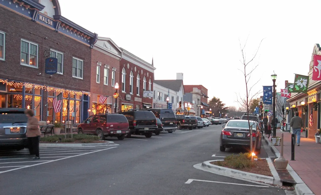 picture of a street in Lewes Delaware